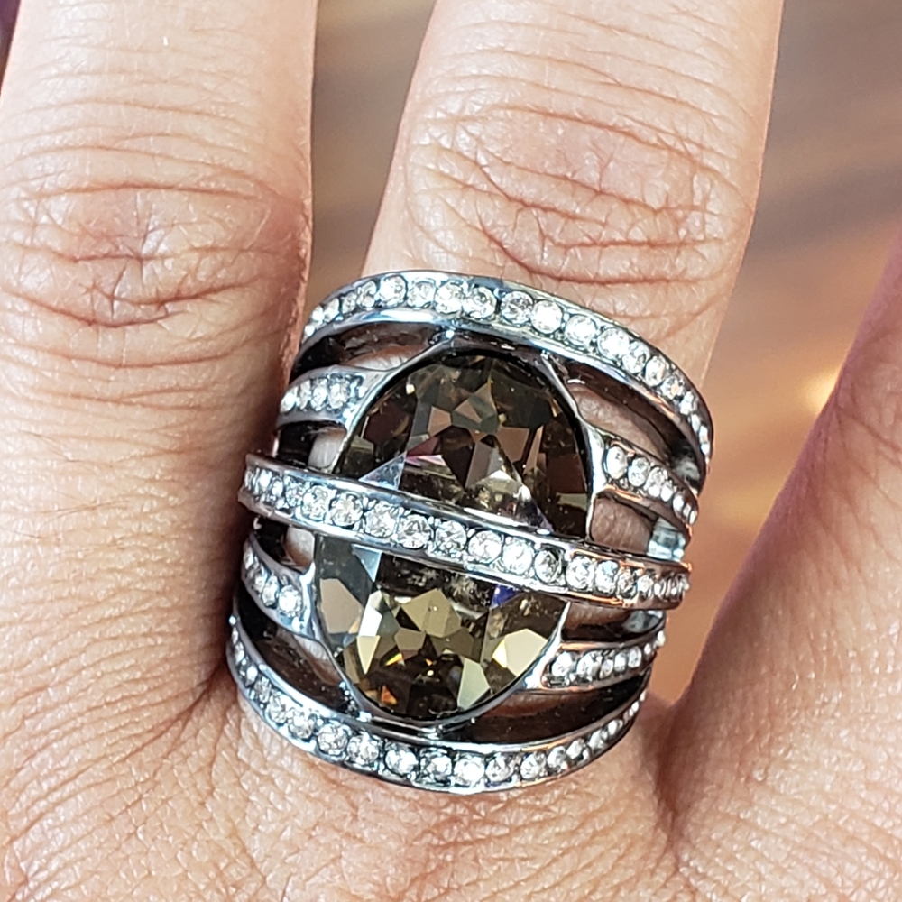 ST.John NWT. Stament Ring